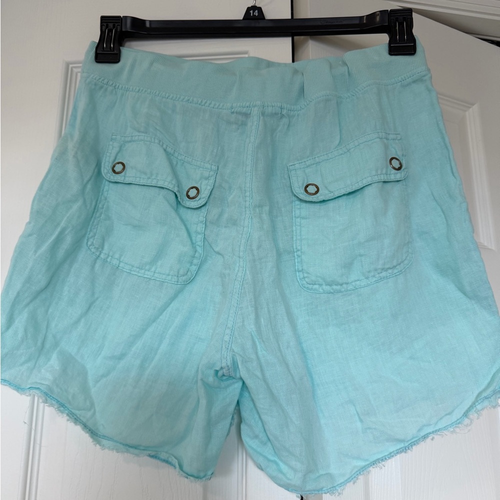 XCVI light weight raw edge shorts. Size S - Picture 4 of 5